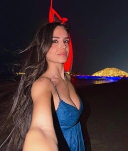 [2025.12.08] giusymeloni_588998509_18545323033046976_5816002383005346093_n.jpg