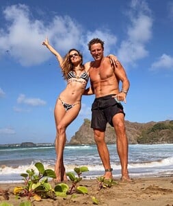 [2026.01.05] alessandraambrosio_587790133_18552761332000670_3579974129783304390_n.jpg