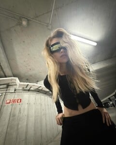 [2026.01.05] stellamaxwell_607134413_18561702484030343_8383896535301962380_n.jpg