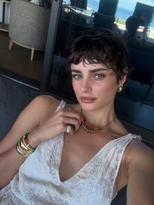 [2026.01.07] taylor_hill_613066729_18554686885024492_3952653959096963637_n.jpg