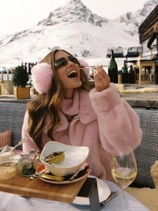 [2026.01.13] loveshackfancy_615816376_18554011060031905_2372777956633646667_n.jpg