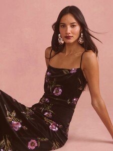 @fewmoda holiday campaign🪐 (6).jpg