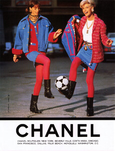 Christy_Chanel1991-AW-02.jpg