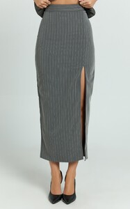 EVenz - Showpo - Fiona_Midi_Skirt_-_Pinstripe_Bodycon_Side_Leg_Split_Workwear_Skirt_in_Dark_Grey_005.jpg