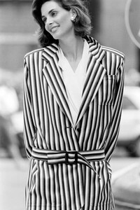 Ferragamo - 2 Sep 1986-Salvatore Ferragamo SpringSummer 1987 RTWAdvance (24).jpg