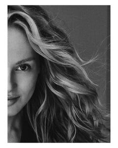 🖤🤍🖤🤍 Fujifilm GFX-100 iiModel- @daphnedebaat Reps- @wilhelmina.newyork #NYCFashion #NYCModel-10.jpg