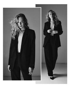 🖤🤍🖤🤍 Fujifilm GFX-100 iiModel- @daphnedebaat Reps- @wilhelmina.newyork #NYCFashion #NYCModel-4.jpg