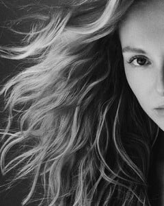 🖤🤍🖤🤍 Fujifilm GFX-100 iiModel- @daphnedebaat Reps- @wilhelmina.newyork #NYCFashion #NYCModel-5.jpg