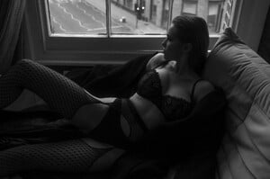 LauraOg - ModManPort - 1677833609.jpg