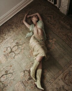 LauraOg - ModManPort - 1713166972.jpg