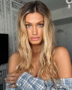 MAGGIE 🤍 @maggierawlins HMUA BY ME#miamimakeupartist #miamihairstylist #miamimua #miamihair #so.jpg