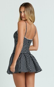 YasminC - Showpo - Tatiana_Mini_Dress_-_Sweetheart_Corset_Gathered_Drop_Waist_Dress_in_Black_0009.jpg