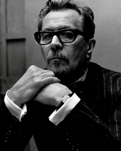 2017 - Interview Magazine (2).png