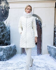 [2025.12.11] mackage_599521138_18549886507039116_5376027781936846550_n.jpg