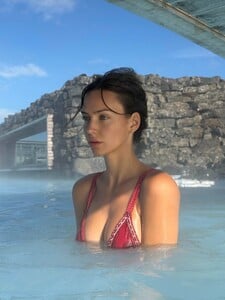 [2026.02.09] rachelc00k_628099056_18558070738029714_6453407136926493964_n.jpg