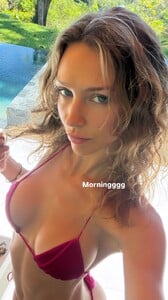 [2026.02.09] rachelc00k's2026-2-9-17.19.37 story.jpg