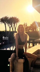 [2026.02.02] stellamaxwell's2026-2-2-20.4.528 story.jpg