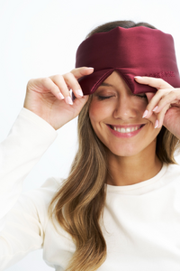 Deep_Sleep_Mask_Burgundy_Model_Image.png
