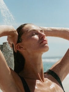 Gabriella Loggia by Jade Lee 626273425_18555004837013040_1123760416854577748_n.jpg