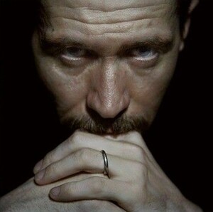 Gary Oldman by Gavin Evans 1998 (16).jpg