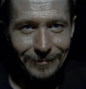 Gary Oldman by Gavin Evans 1998 (2).jpg