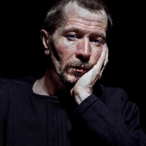 Gary Oldman by Gavin Evans 1998 (22).jpg