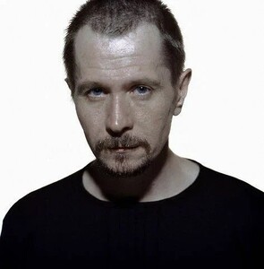 Gary Oldman by Gavin Evans 1998 (3).jpg