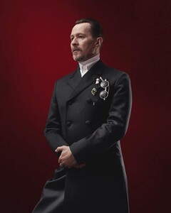 Gary Oldman for Prada Fall-Winter 2012 6.jpg