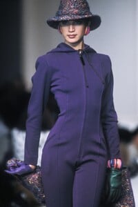 Jean Louis Scherrer 1991 FW 43.jpg