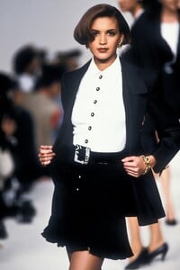 Jean Louis Scherrer 1991 Spring 13.jpg