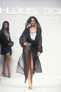 Jean Louis Scherrer 1991 Spring 5.jpg