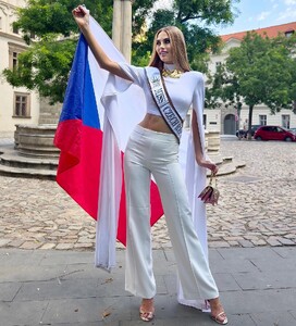 MarieJ - PagentYear - 2023-06-26_1440x1588_16.jpg