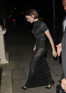 lily-collins-arrives-at-maison-perrier-party-in-london-02-09-2026-3.jpg