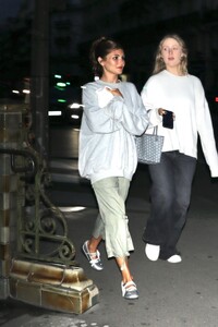 olivia-jade-debuts-casual-cool-in-paris-night-out-2.jpg