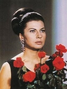 soraya-esfandiari-irans-sad-eyed-princess-v0-j9frl3mfs7kg1.jpg