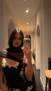 [2026.03.12] kendalljenner's2026-3-12-22.29.941 story.jpg