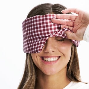 Deep_Sleep_Mask_Checked_Burgundy_Model_Face.jpg