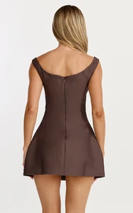 EVenz - Showpo - 5.3.26_-_Hayley_x_EM_x_Amber20914.webp