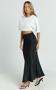 EVenz - Showpo - Amari_Maxi_Skirt_-_High_Waisted_Bias_Cut_Skirt_in_Black_0005.webp