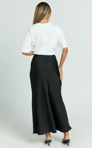 EVenz - Showpo - Amari_Maxi_Skirt_-_High_Waisted_Bias_Cut_Skirt_in_Black_0008.webp