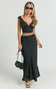 EVenz - Showpo - Amari_Top_-_V_Neck_Lace_Trim_Polka_Dot_Top_in_Black_2.webp