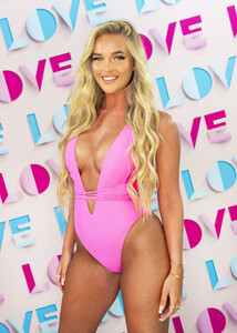 MaryBedford - LoveIsland 2021 promo-2.jpg