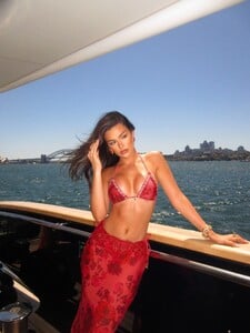 OPhillips - Bydee - 2025-12-04_1440x1920_6.jpg