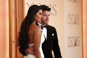 Priyanka_Chopra_attends_the_98th_Oscars_at_Dolby_Theatre_in_Hollywood2C_California_281129.jpg