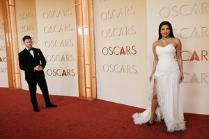 Priyanka_Chopra_attends_the_98th_Oscars_at_Dolby_Theatre_in_Hollywood2C_California_282529.jpg