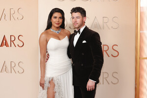 Priyanka_Chopra_attends_the_98th_Oscars_at_Dolby_Theatre_in_Hollywood2C_California_282629.jpg