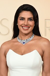 Priyanka_Chopra_attends_the_98th_Oscars_at_Dolby_Theatre_in_Hollywood2C_California_284429.jpg