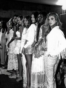 TMorland - GuessShowOct'25 - 564259307 - 2025-10-17_1440x1916.jpg