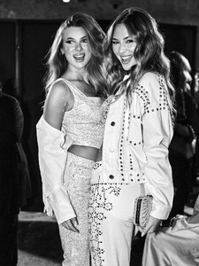 TMorland - GuessShowOct'25 - 566204697 - 2025-10-17_1440x1920.jpg