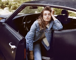 Telegraph-Magazine-September-2015-Andreea-Diaconu-by-Dan-Martensen-09.jpg